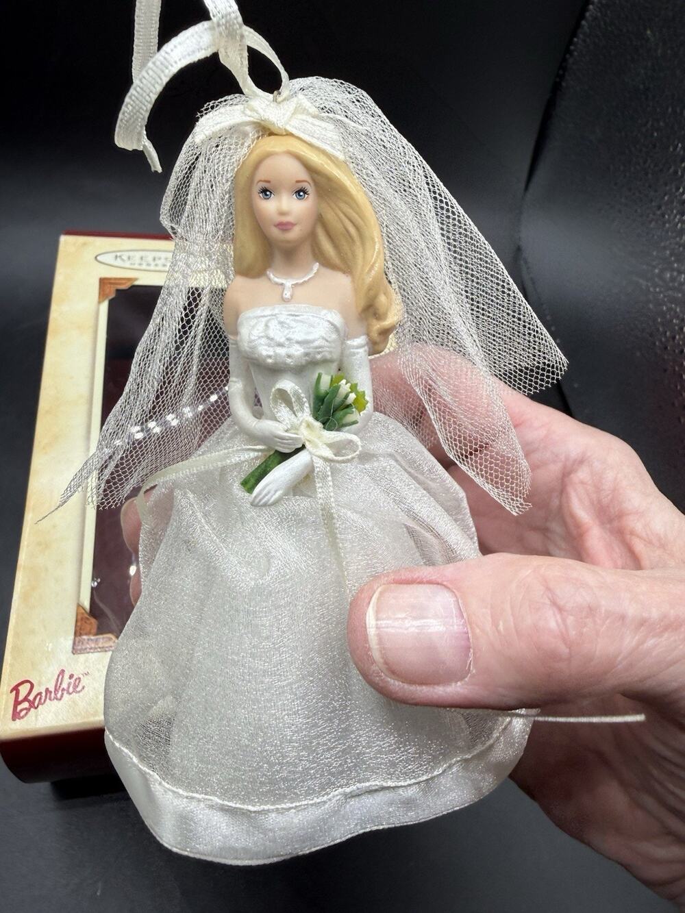 Hallmark Ceramic Christmas Ornament Barbie Doll Blushing Bride In Box -31D